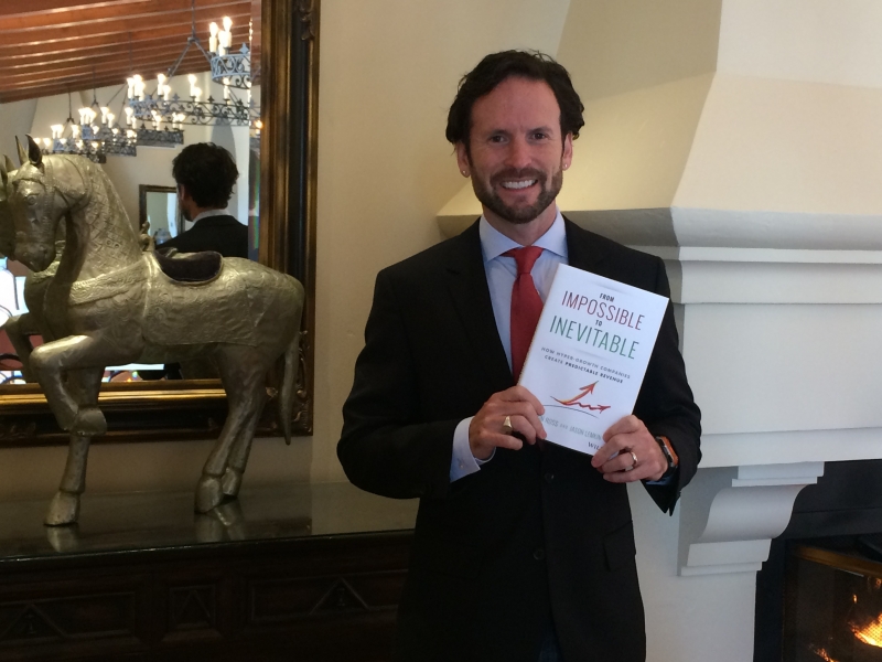 No Brasil para lançar seu best-seller, Ross citou exemplos de sucesso