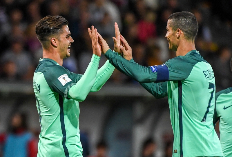 Andre Silva (e) e Cristiano Ronaldo (d) marcaram os gols da partida