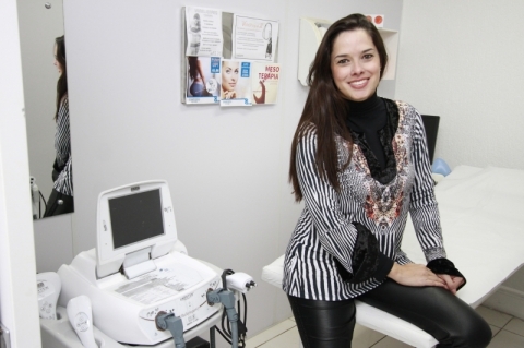 fotos de Daniele Bussolin, franqueada da Emagrecentro. 