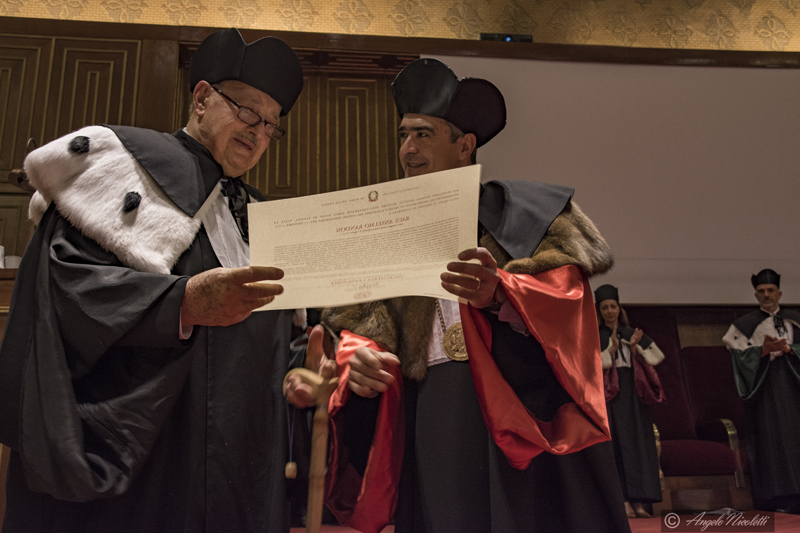 Raul Randon recebe diploma do reitor da Universidade de Pádua - foto Angelo Nicoletti