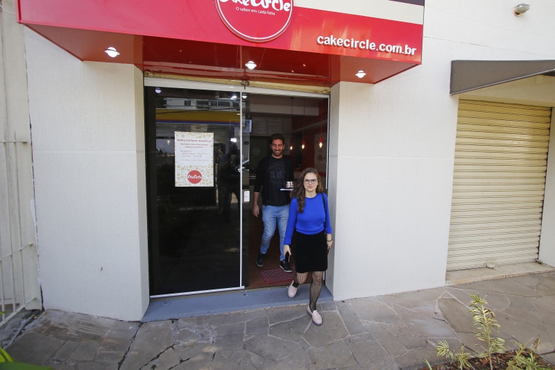 - Patrícia Mesquita de Almeida recebe o GeraçãoE para falar sobre seu Subway de tortas.  Foto: FREDY VIEIRA/JC