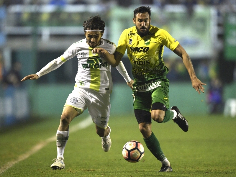 Chapecoense estreia com revés na competição internacional