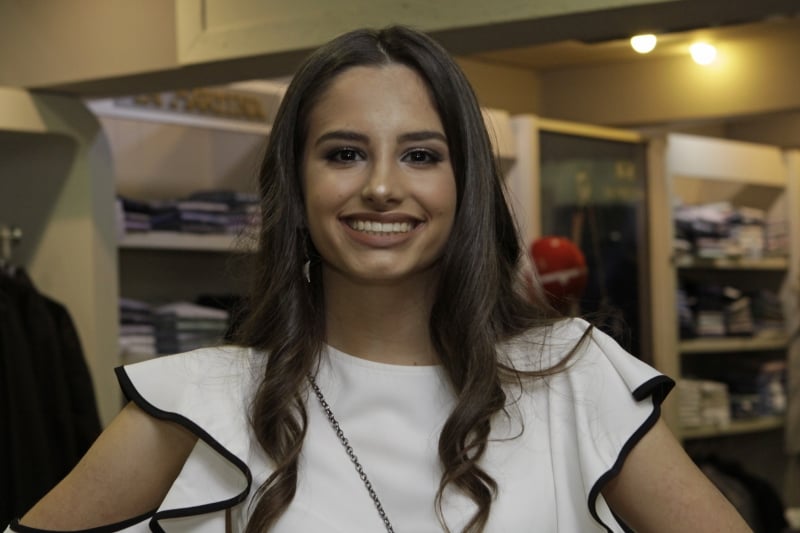 Luiza Stürmer no desfile beneficente