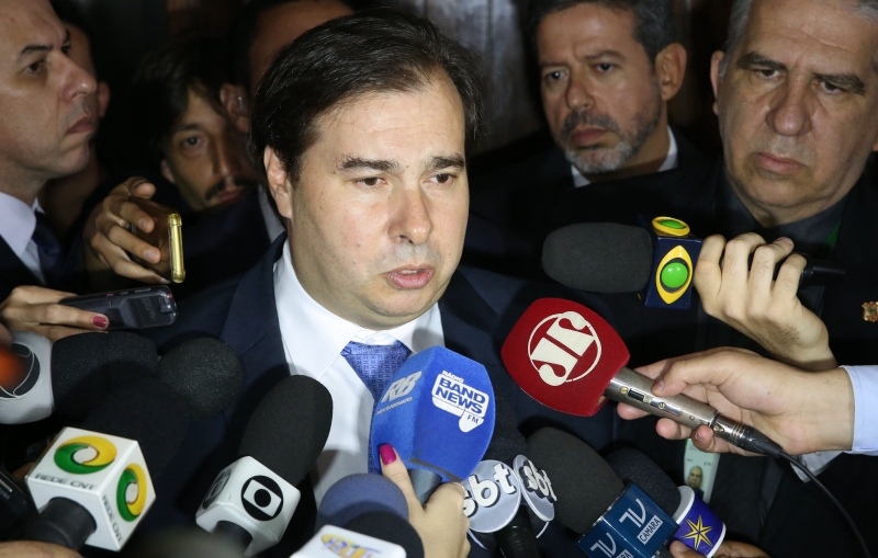 Rodrigo Maia diz que denúncia contra o presidente é muito grave