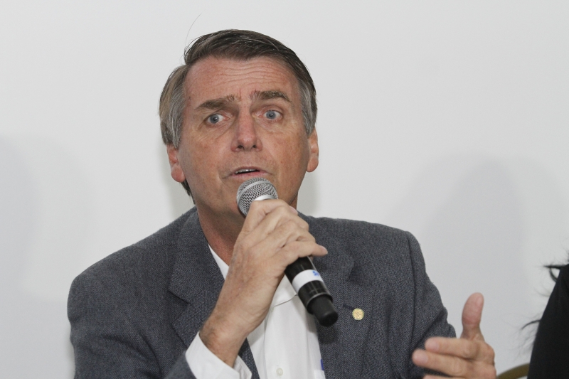 Presidenciável parabenizou os motoristas pela 'luta justa contra mazelas que atingem a população'