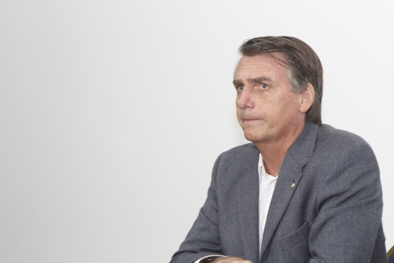 'Melhor não crescer para não apanhar muito', diz Jair Bolsonaro sobre disputa à presidência