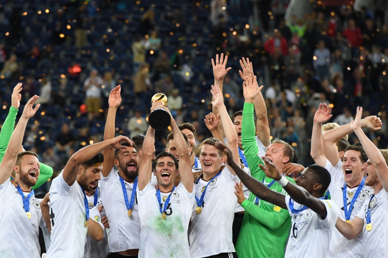 Alemães comemoram o seu primeiro título da Copa das Confederações