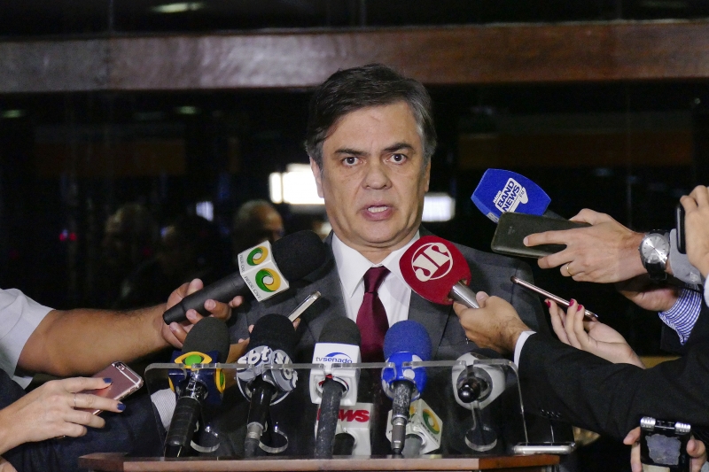 Cunha Lima afirmou que será o PMDB o responsável por um eventual fim precoce da atual gestão