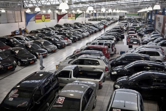 No total, foram vendidos 175,1 mil veículos no mês passado