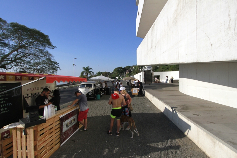 Movimenta&ccedil;&atilde;o no S&aacute;bado no Iber&ecirc; Camargo, com musica, food trucks e interven&ccedil;&otilde;es culturais Foto: JONATHAN HECKLER/JC