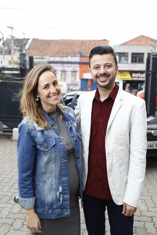 Para Ana e Tiago, 'abrir um neg&oacute;cio n&atilde;o &eacute; solu&ccedil;&atilde;o para todo mundo' Foto: FREDY VIEIRA/JC