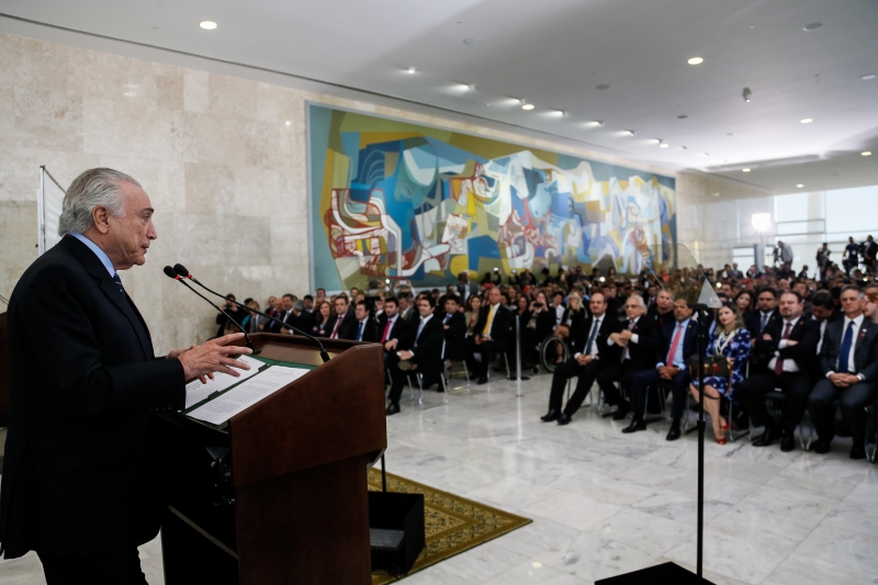 O anúncio no Palácio do Planalto reuniu secretários municipais de Saúde e o presidente Michel Temer