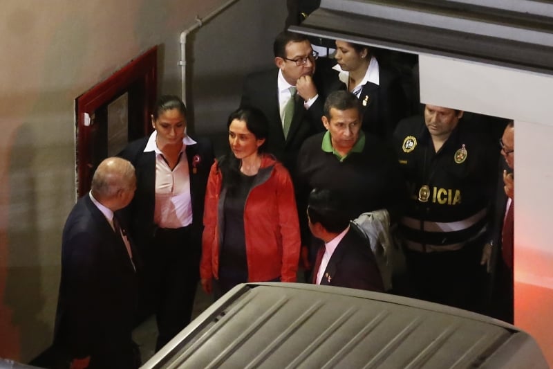 Humala e Heredia deixaram sua casa de carro e foram até o tribunal para se entregarem