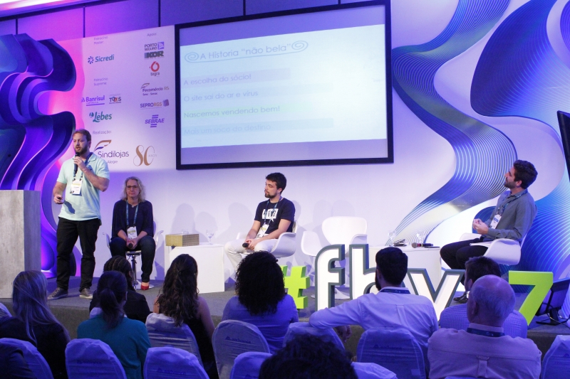 Painel na Feira Brasileira de Varejo recebe os empreendedores Adriane Laste, S&oacute;cia do Clube Zero; Felipe Wasserman, CEO da Petitebox; e Tom&aacute;s Susin, S&oacute;cio-fundador da TAG Livros. Foto: CLAITON DORNELLES /JC