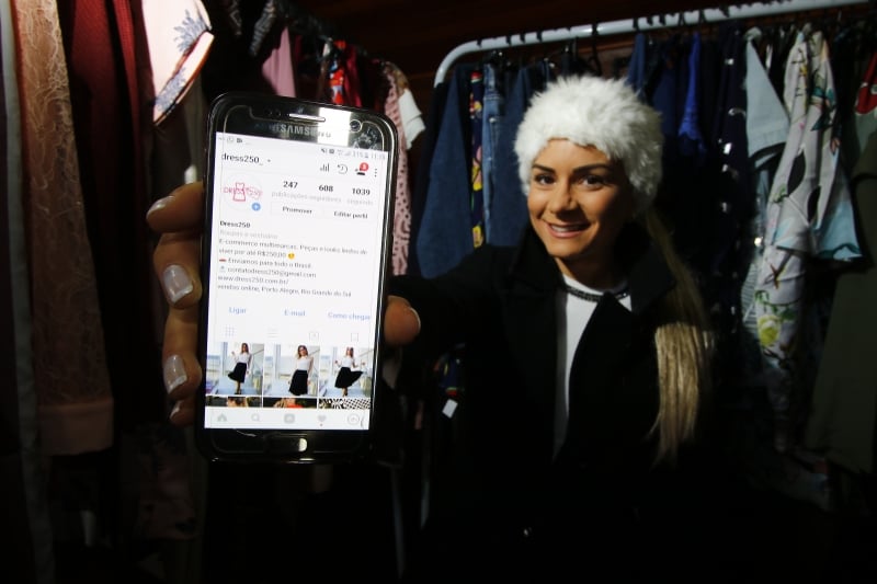 Entrevista com Day Pohl, da Dress 250, sobre a marca e o mercado online de roupas.  Foto: FREDY VIEIRA/JC