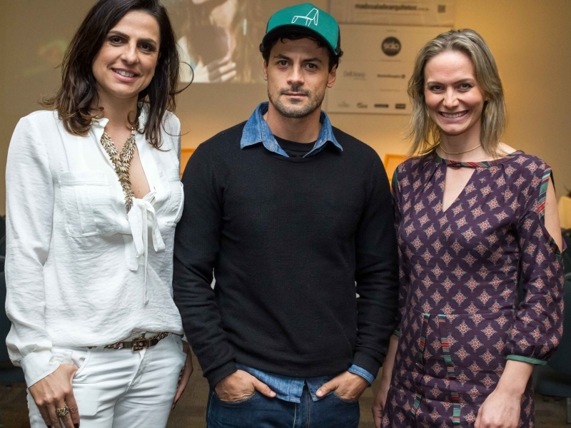 Fotolegenda
Carla Curra, Zanini de Zanine e Jaqueline Crocoli em evento da Associação Sala de Arquitetos, no Intercity Caxias do Sul

