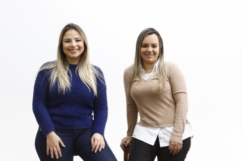 Visita de Ana Paula Zandon� e Fernanda Albuquerque sobre escola de empreendedorismo. 