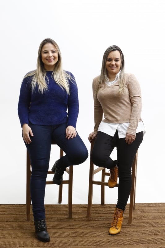 Visita de Ana Paula Zandon&aacute; e Fernanda Albuquerque sobre escola de empreendedorismo.  Foto: FREDY VIEIRA/JC