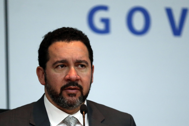 O ministro disse que a ideia é que haja um incentivo para os servidores progredirem nas carreiras