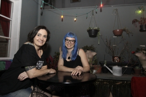 As s�cias Diovana Gheller e Carolina Disegna no espa�o Von Teese High Tea & Cocktail Bar 