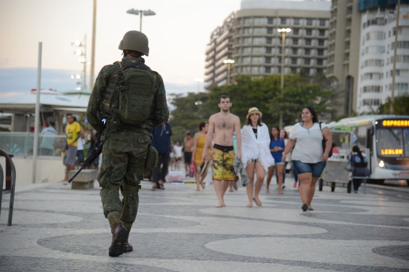 Militares estão em pontos turísticos como a Praia de Copacabana  