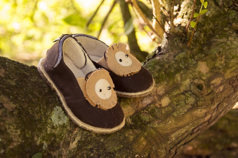 Modelos da Ararajuba calçam crianças de zero a cinco anos 