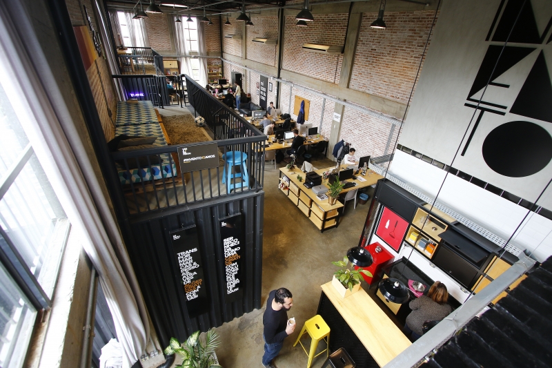 Gera&ccedil;&atilde;o Experimenta num bistr&ocirc; de Pancs (plantas comest&iacute;veis n&atilde;o convencionais) Invento Foto: FREDY VIEIRA/JC