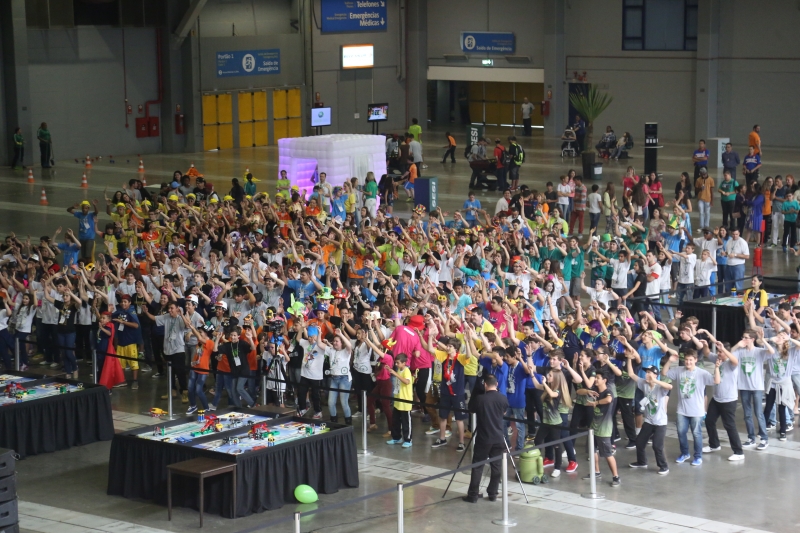 Torneio de Robótica teve quatro semifinais e envolveu 41 equipes