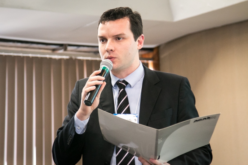 É preciso ver a tecnologia da informação como um ente estratégico dentro de uma empresa, afirma Peruzzo Júnior 