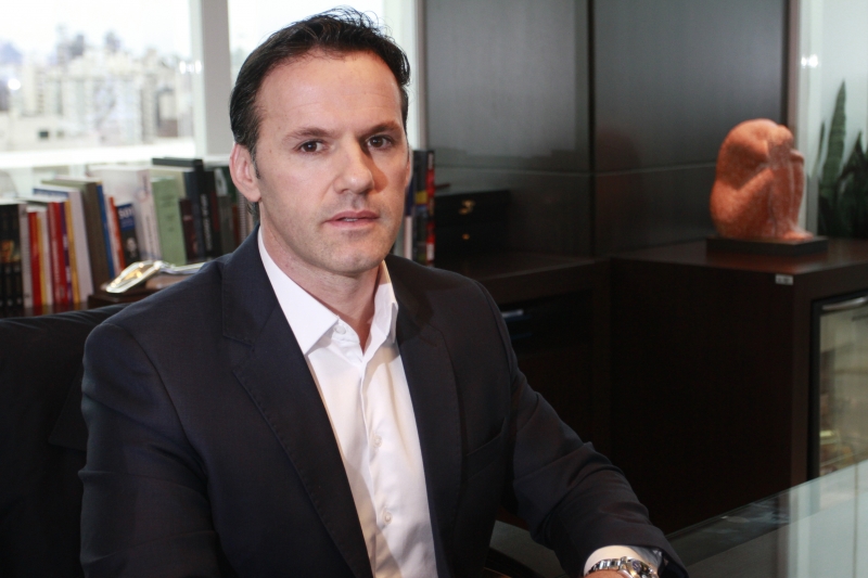 Testa destaca a forma de se relacionar com o cliente