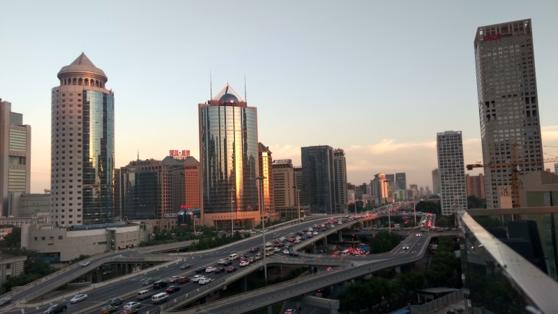 Cidades com trânsito caótico, como Pequim, precisam de intervenções