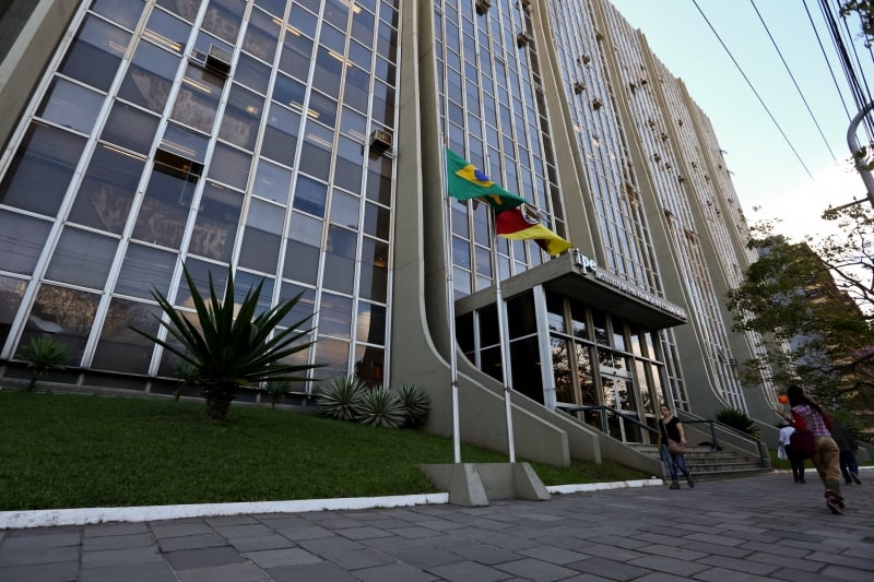 Entidades médicas pedem suspensão do novo modelo de remuneração do IPE