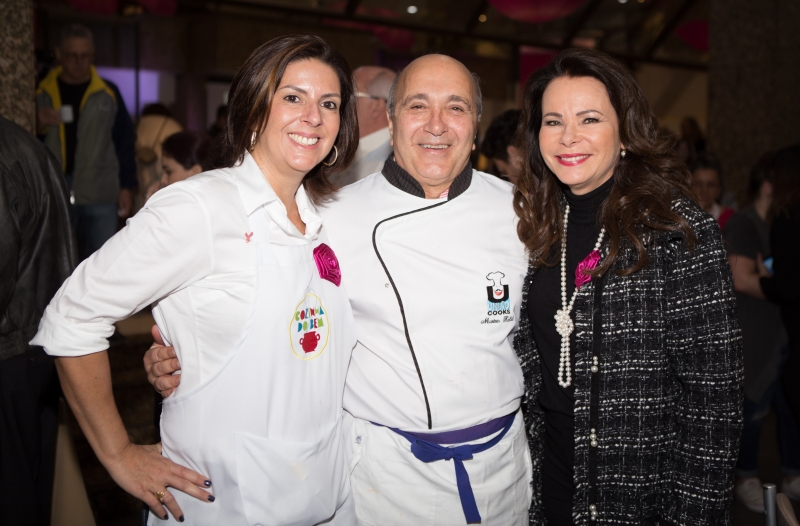 Alexandra Beylouni, Newton Kalill e Maira Caleffi na Feijoada do Bem do Instituto da Mama, no União