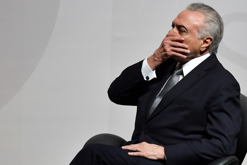 "O presidente da República trabalha permanentemente e ele não tem local de trabalho", disse Temer