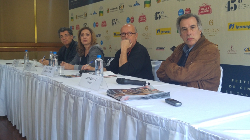 Paulo Betti, Eliane Giardini, Carlos Eduardo Lourenço Jorge e Lauro Escorel participaram do debate sobre A Fera na Selva