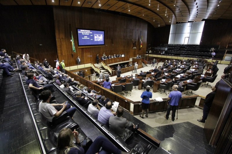 Sessão plenária da Assembleia gaúcha, que geralmente começa às 14h, foi adiantada para 11h