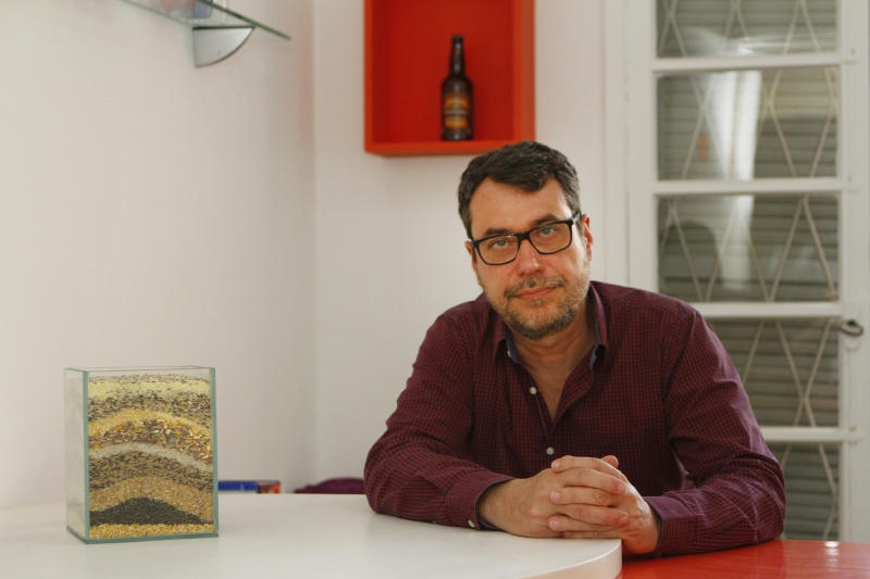 Antonio Borowski, fundador da Born Design, empresa especializada em design de embalagens. Foto: CLAITON DORNELLES /JC