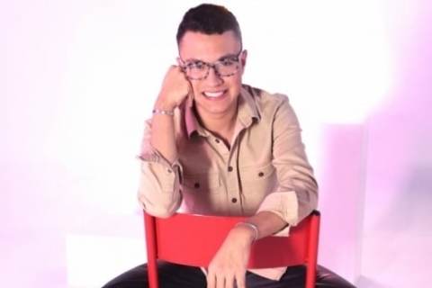 Pedro lan�ou campanha nas redes sociais para chegar at� a artista