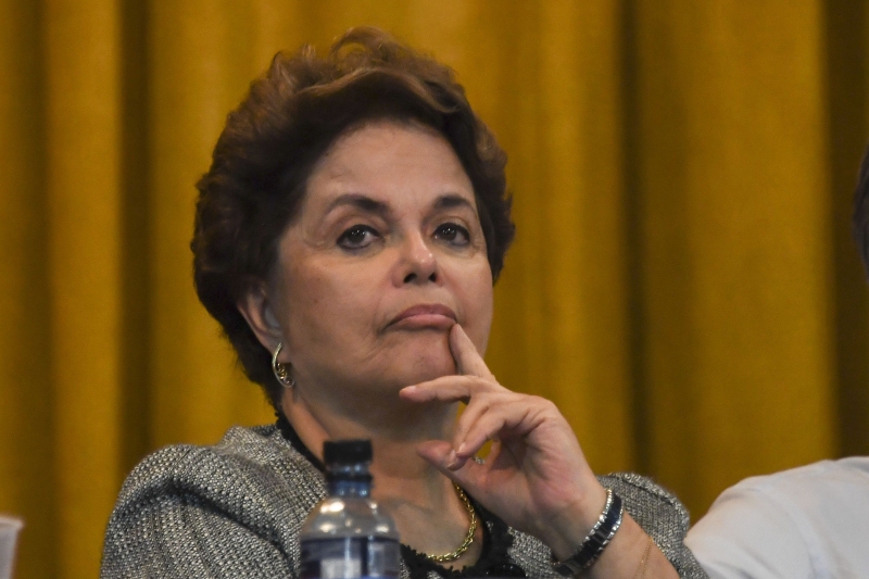 Em 2006, quando votou favoravelmente à compra de 50% da refinaria, Dilma era ministra da Casa Civil