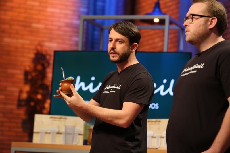Os empreendedores apresentaram a novidade no Shark Tank e abocanharam R$ 70 mil Foto: Sony Brasil/Divulgação/JC