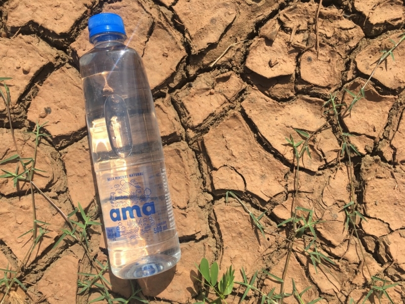 Água mineral destina 100% do lucro a projetos de acesso a água potável