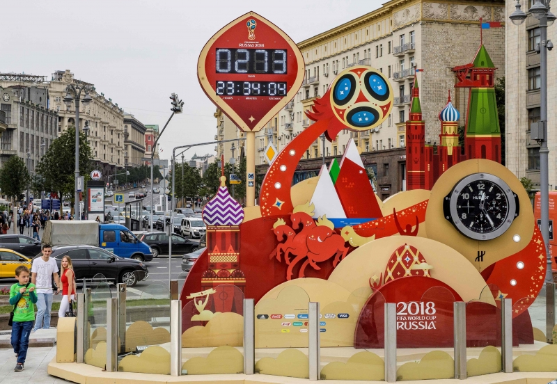 Relógio no Centro de Moscou faz contagem regressiva para o Mundial