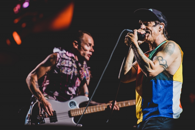 A banda Red Hot Chili Peppers se apresenta na primeira noite de shows