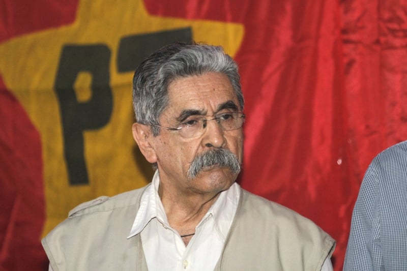 Para ex-governador, além de apoiar Lula, manifestações pedem 'resgate e qualificação da democracia'