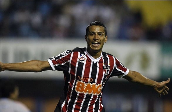 Meia de 33 anos estava afastado do elenco do São Paulo e chega para disputar Libertadores