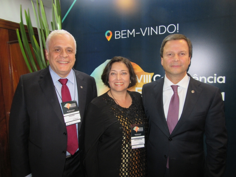 Ricardo Breier, presidente da OAB/RS, com Rosane Marques Ramos, da CAA/RS, e Claudio Lamachia, presidente da OAB Nacional  