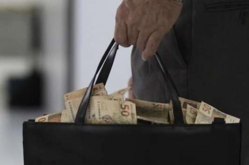 Norma dispõe sobre os crimes de lavagem ou ocultação de bens, entre outros