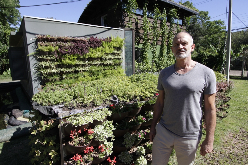 Após sete anos atuando apenas no mercado interno, Ecotelhado vende agora para cinco países, comemora Feijó