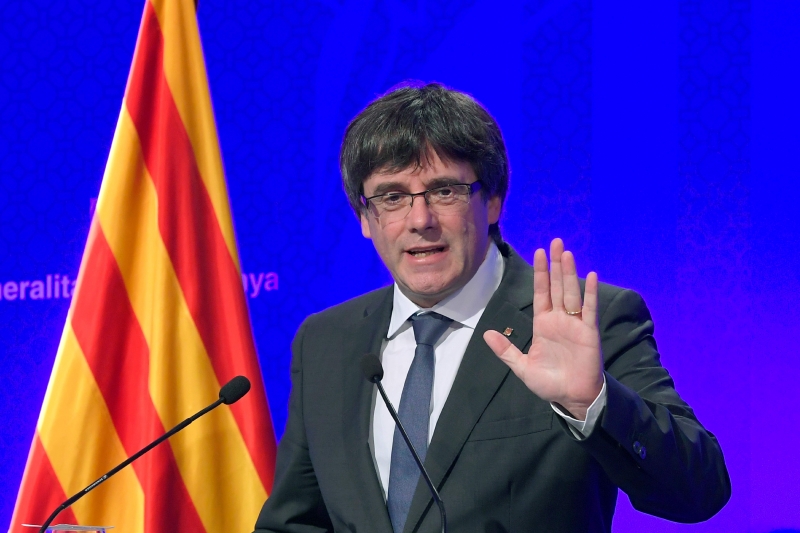 Puigdemont chamou o Estado de 'autoritário' por uso da violência