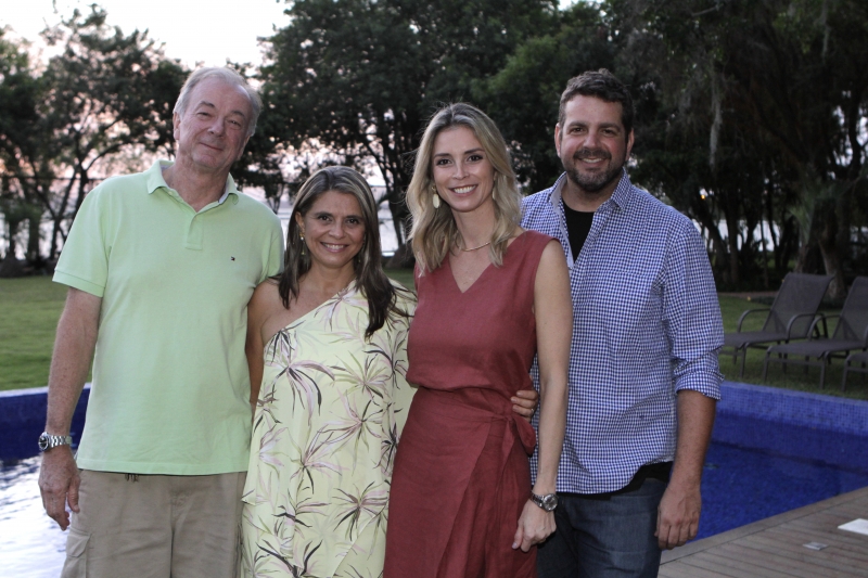 Niels e Liane Rump com Márcia e Gustavo Demetri organizaram o encontro